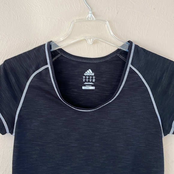 Adidas Climalite Short Sleeve Lightweight Top Size Medium Activewear Scoop Neck - Picture 2 of 13